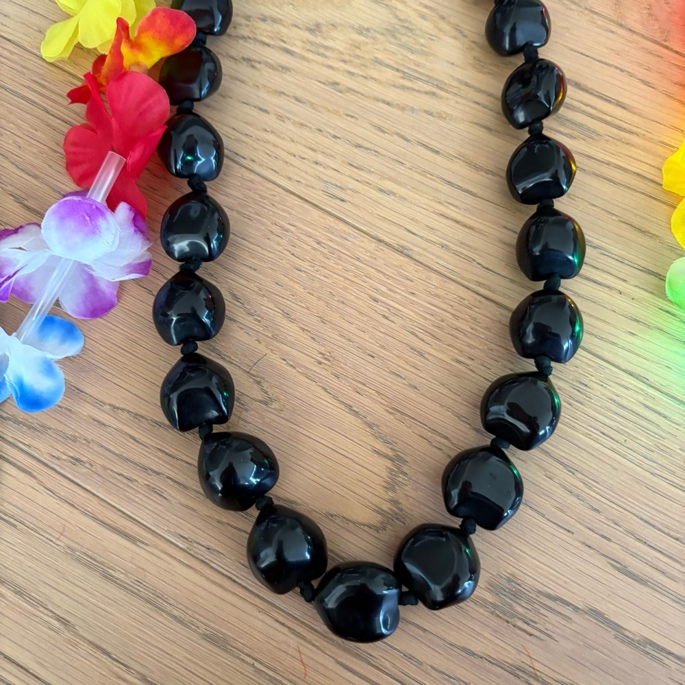 Colorful LED Flower Lei and Kukui Nut Lei Set - Picture 2 of 9